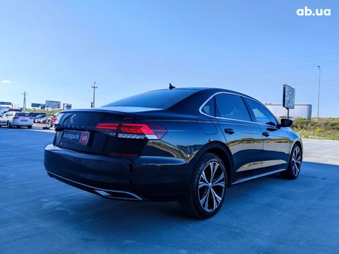 Volkswagen Passat 2020 черный - фото 9