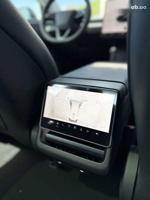 Tesla Model 3 2024 - фото 26