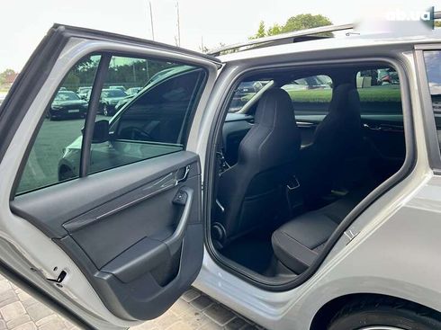 Skoda Octavia 2020 - фото 26