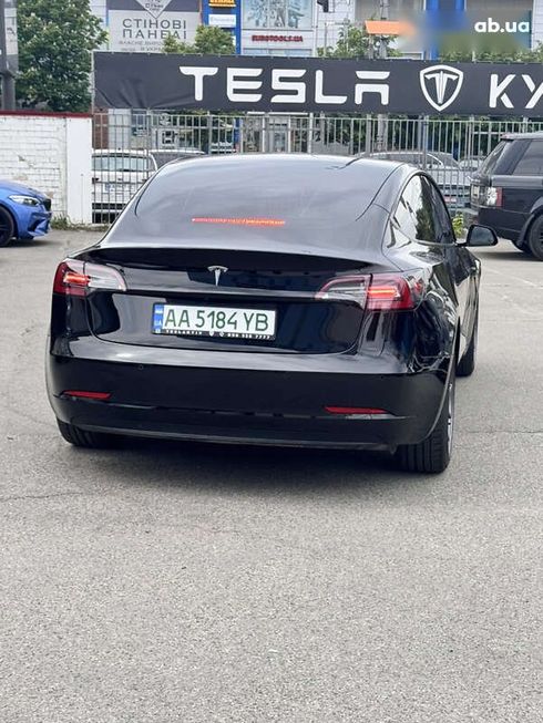 Tesla Model 3 2021 - фото 16