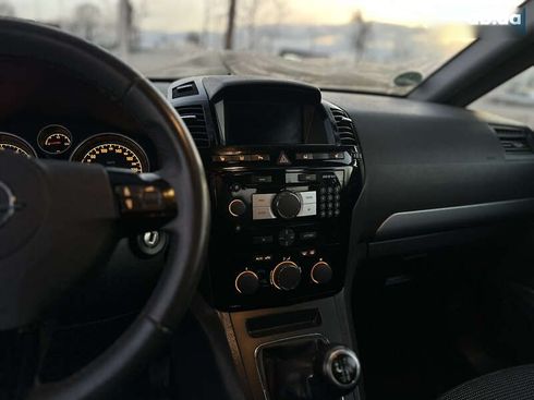 Opel Zafira 2008 - фото 28