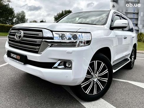 Toyota Land Cruiser 2019 - фото 2