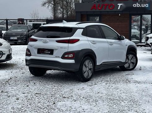 Hyundai Kona Electric 2021 - фото 9