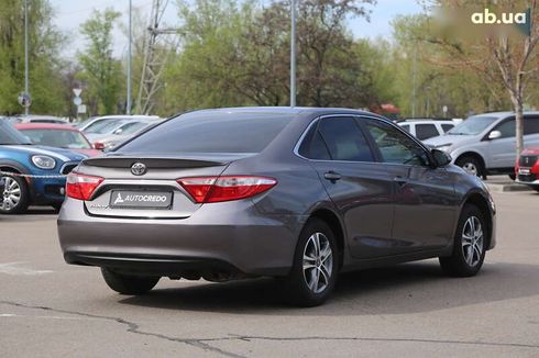 Toyota Camry 2015 - фото 7