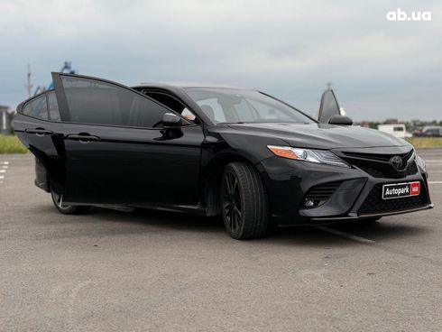 Toyota Camry 2020 черный - фото 41
