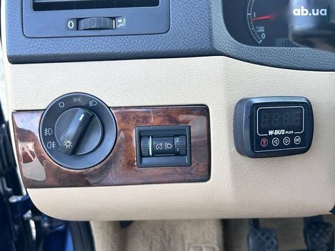Volkswagen Multivan 2005 - фото 23