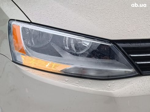 Volkswagen Jetta 2012 бежевый - фото 7