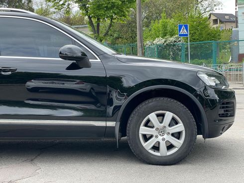 Volkswagen Touareg 2013 черный - фото 6