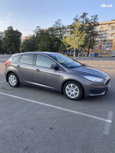 Ford Focus 2015 серый - фото 3