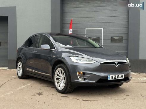 Tesla Model X 2018 - фото 11