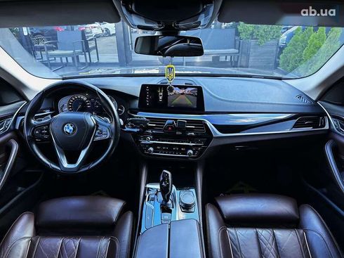 BMW 5 серия 2016 - фото 25
