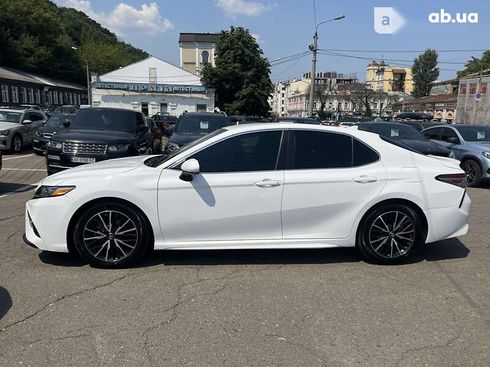 Toyota Camry 2019 - фото 24