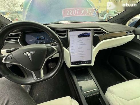 Tesla Model X 2017 - фото 19