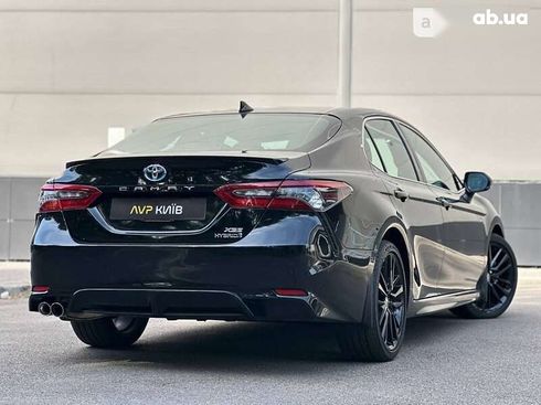 Toyota Camry 2023 - фото 11