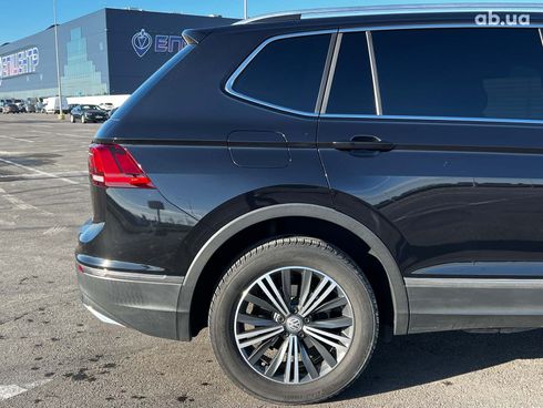 Volkswagen Tiguan 2019 черный - фото 16