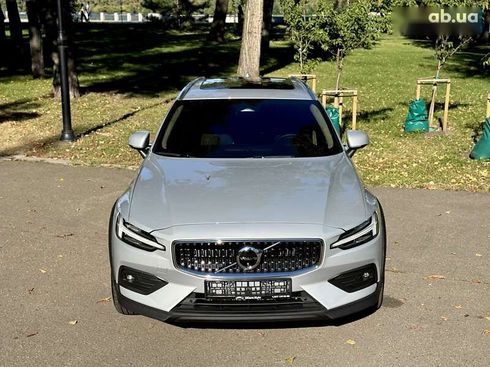 Volvo V60 Cross Country 2024 - фото 8