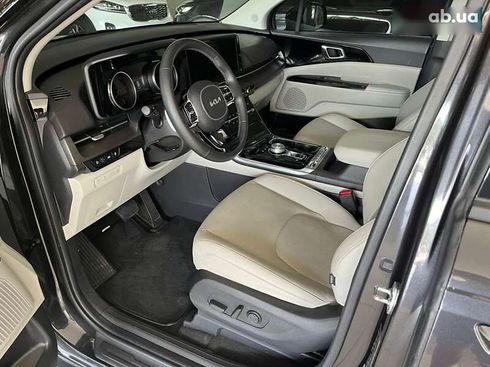 Kia Carnival 2023 - фото 25