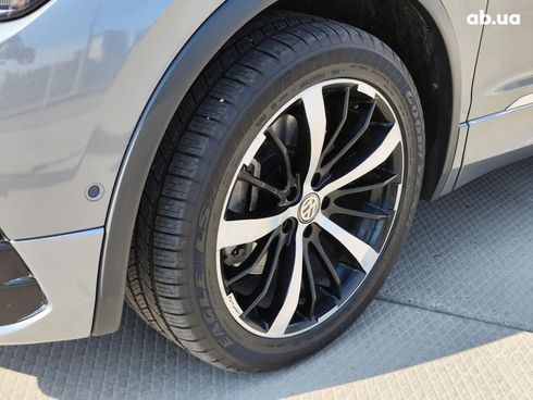 Volkswagen Tiguan 2020 серый - фото 22