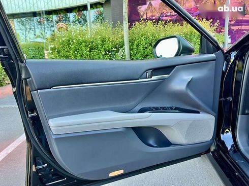 Toyota Camry 2017 - фото 19