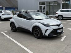 Купити Toyota бу в Києві - купити на Автобазарі