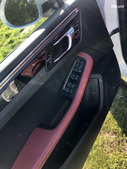 Porsche Macan 2018 белый - фото 15