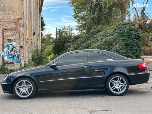 Mercedes-Benz CLK-Класс 2002 черный - фото 13