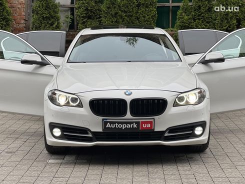 BMW 5 серия 2014 белый - фото 48