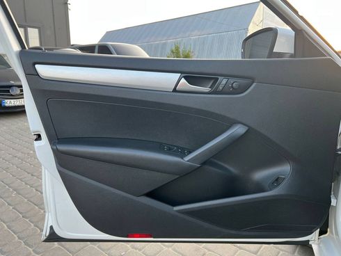 Volkswagen passat b7 2015 белый - фото 14