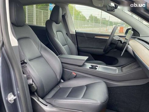 Tesla Model Y 2023 - фото 15