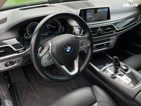 BMW 7 серия 2017 - фото 8