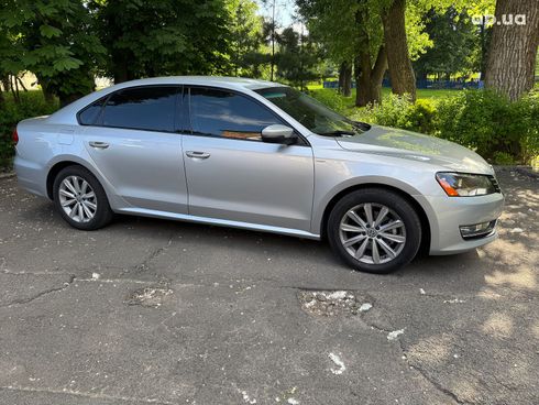 Volkswagen Passat 2014 серый - фото 4