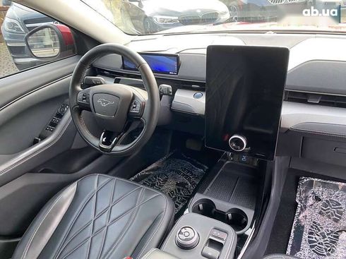 Ford Mustang Mach-E 2022 - фото 10