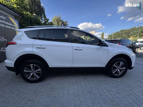 Toyota RAV4 2017 - фото 20