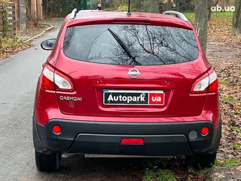Nissan Qashqai 2012 красный - фото 10