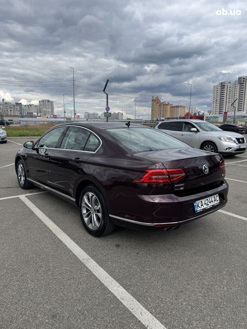 Volkswagen Passat 2016 красный - фото 16