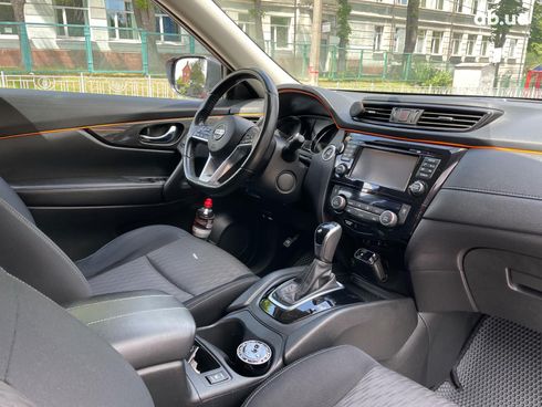 Nissan Rogue 2017 оранжевый - фото 17