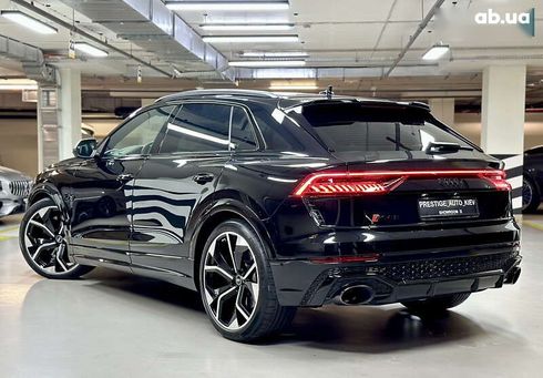 Audi RS Q8 2023 - фото 28