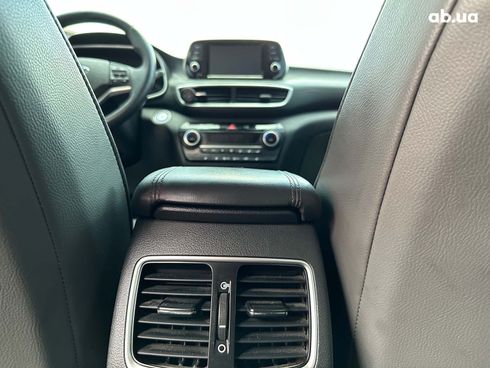 Hyundai Tucson 2019 серый - фото 20