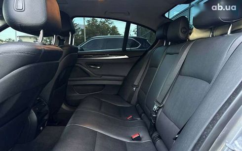 BMW 5 серия 2015 - фото 19