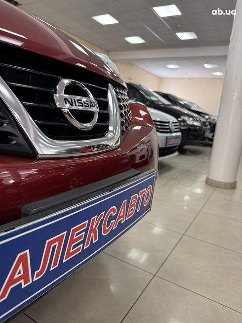 Nissan Juke 2012 вишневый - фото 9