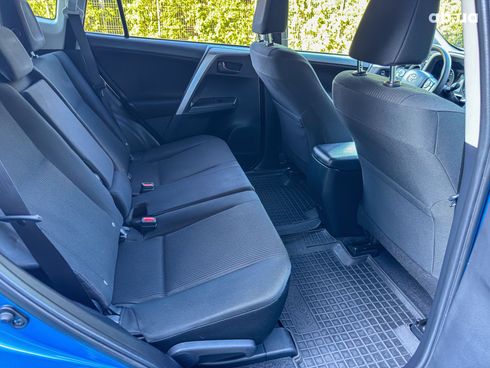 Toyota RAV4 2017 синий - фото 8