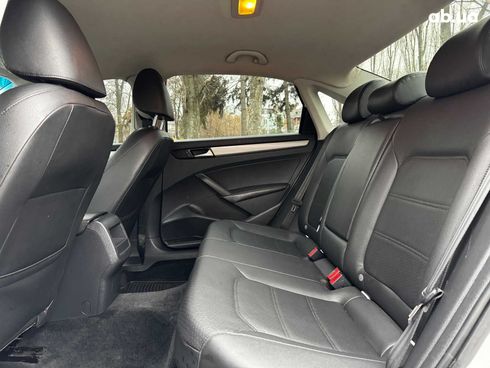 Volkswagen Passat 2013 белый - фото 23