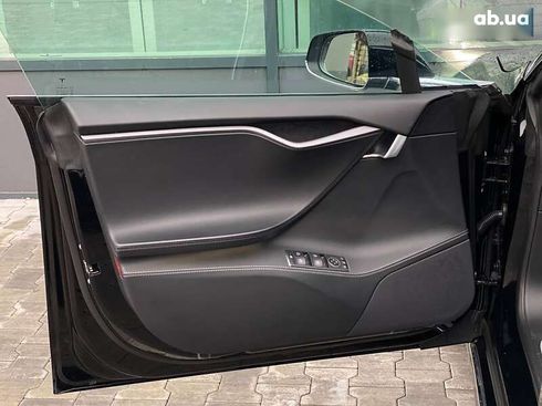 Tesla Model S 2019 - фото 18