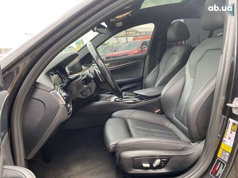BMW 5 серия 2018 - фото 19