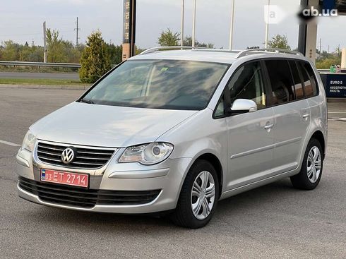 Volkswagen Touran 2009 - фото 4