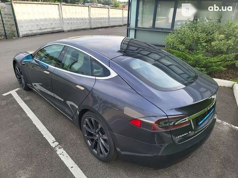 Tesla Model S 2018 - фото 25