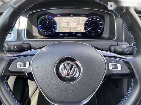 Volkswagen e-Golf 2020 - фото 26