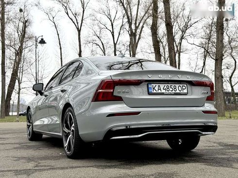 Volvo S60 2024 - фото 29