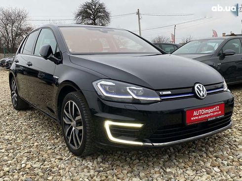 Volkswagen e-Golf 2019 - фото 24