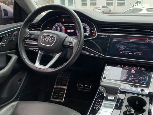 Audi Q8 2019 серый - фото 33